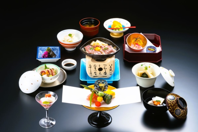 【6～8月】盛夏の沖縄の贅を味わう、季節限定コース